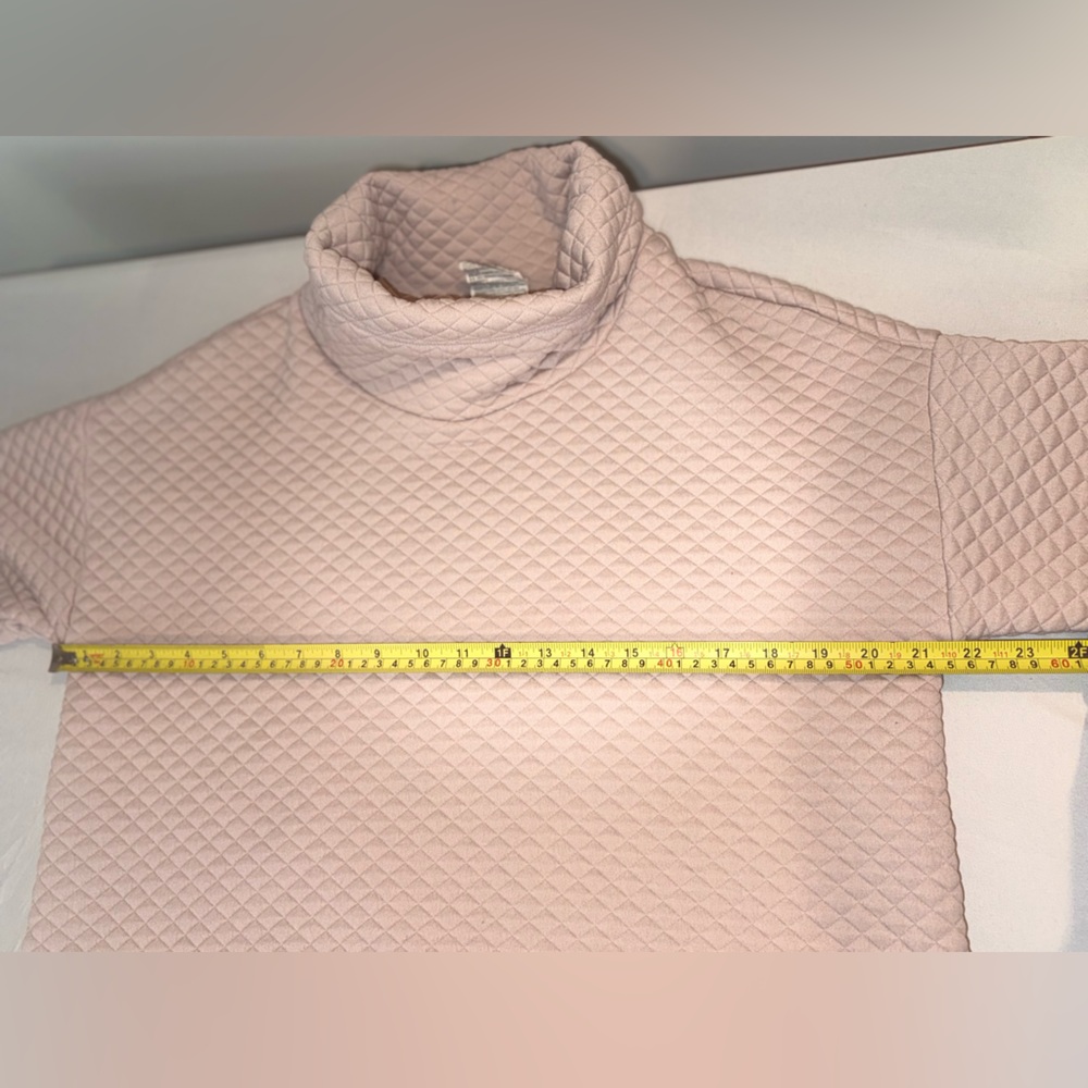 New Balance Quilted Pink Cowl Neck Cottage core Pullover Sweater Size Medium - Picture 10 of 14